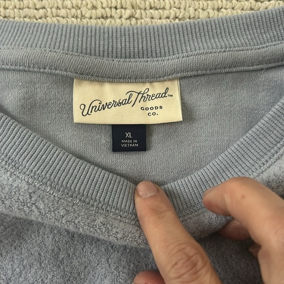 🌿Vintage Thread cropped sweatshirt, women’s size XL🌿 - Picture 2 of 4